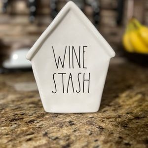 Wine Stash bank